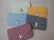 Lade das Bild in den Galerie-Viewer, Kleine Geldbörse Punkte Bogen versch. Farben