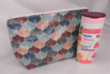 Lade das Bild in den Galerie-Viewer, Kulturtasche versch. Muster