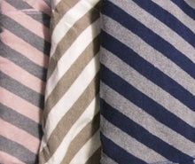 Lade das Bild in den Galerie-Viewer, XXXL Tuch Strick Streifen
