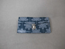 Lade das Bild in den Galerie-Viewer, Große Geldbörse - Lotus petrol