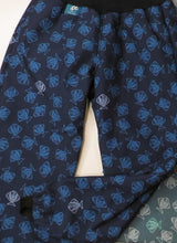 Lade das Bild in den Galerie-Viewer, Buddelhose Fische versch. Farben