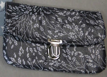 Lade das Bild in den Galerie-Viewer, Kleine Geldbörse Sterne/Sträucher versch. Farben