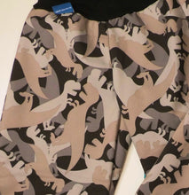 Lade das Bild in den Galerie-Viewer, Buddelhose Dinosaurier versch. Farben