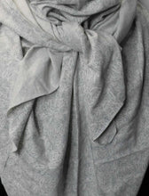 Lade das Bild in den Galerie-Viewer, XXXL Tuch Baumwolle Rosen versch. Farben