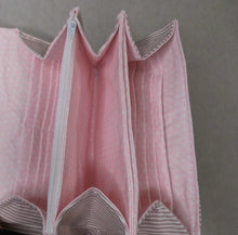 Lade das Bild in den Galerie-Viewer, Große Geldbörse - rosa Streifen