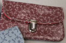 Lade das Bild in den Galerie-Viewer, Kleine Geldbörse Zarte Blüten versch. Farben