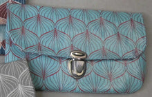 Lade das Bild in den Galerie-Viewer, Kleine Geldbörse Zwiebel versch. Farben